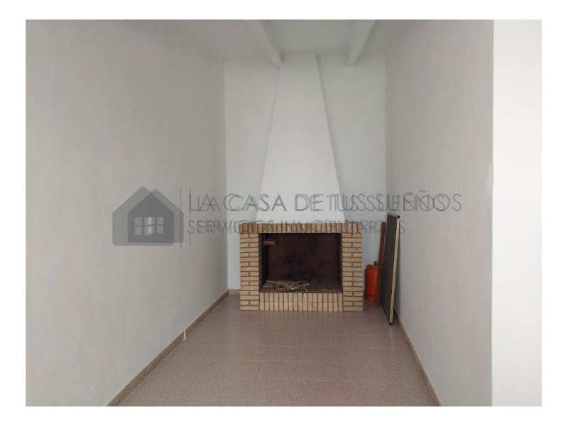 4 quarto Casa em Banda para venda em Sax - 145 000 € (Ref: 9847448)