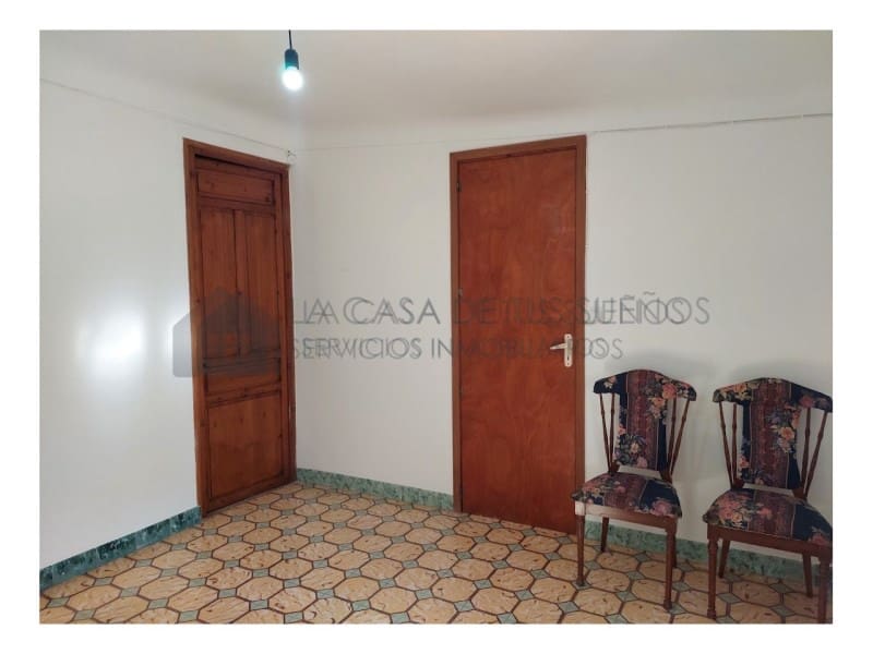 4 quarto Casa em Banda para venda em Sax - 145 000 € (Ref: 9847448)