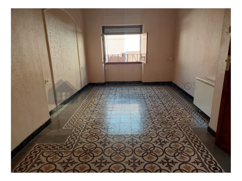 4 quarto Casa em Banda para venda em Sax - 145 000 € (Ref: 9847448)