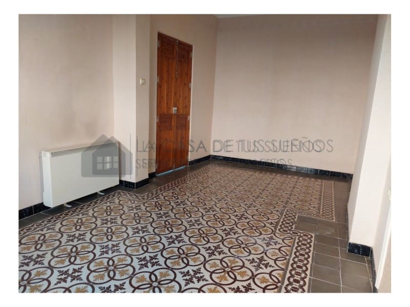 4 quarto Casa em Banda para venda em Sax - 145 000 € (Ref: 9847448)