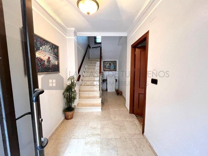 6 bedroom Townhouse for sale in Salinas - € 160,000 (Ref: 9847450)