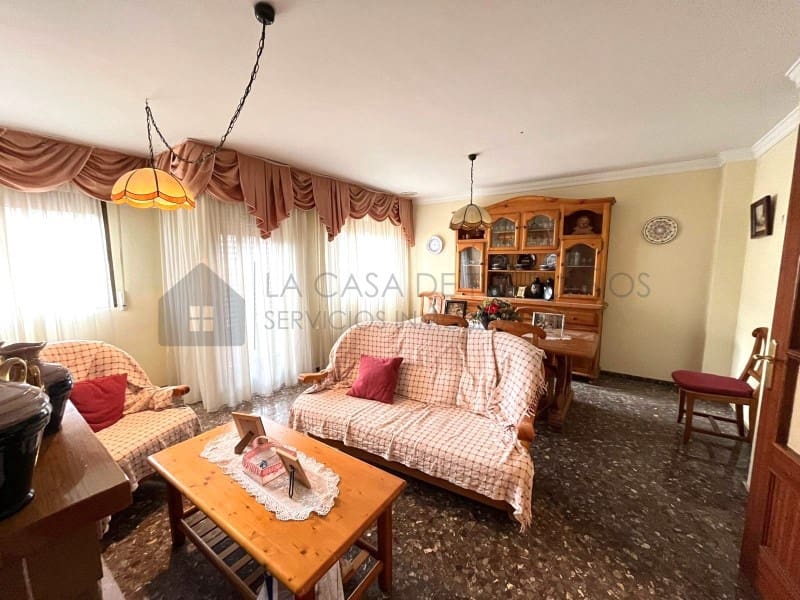 6 bedroom Townhouse for sale in Salinas - € 160,000 (Ref: 9847450)