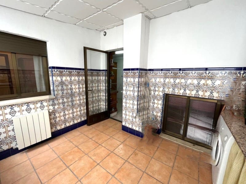 6 bedroom Townhouse for sale in Salinas - € 160,000 (Ref: 9847450)