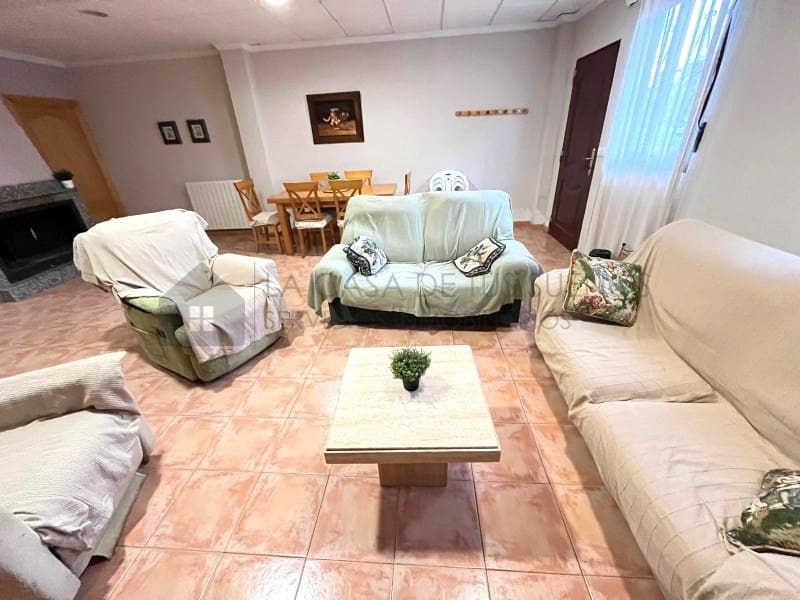 6 bedroom Townhouse for sale in Salinas - € 160,000 (Ref: 9847450)