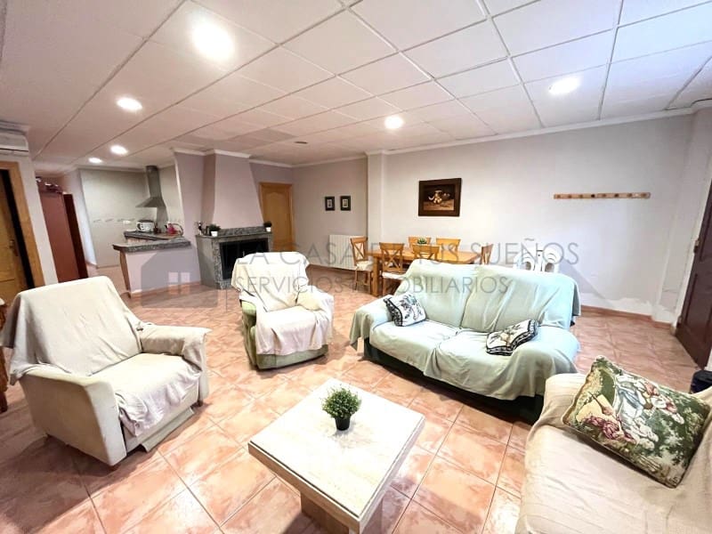 6 bedroom Townhouse for sale in Salinas - € 160,000 (Ref: 9847450)