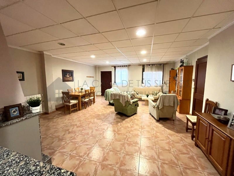 6 bedroom Townhouse for sale in Salinas - € 160,000 (Ref: 9847450)