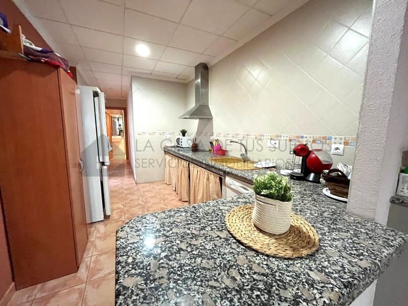 6 bedroom Townhouse for sale in Salinas - € 160,000 (Ref: 9847450)