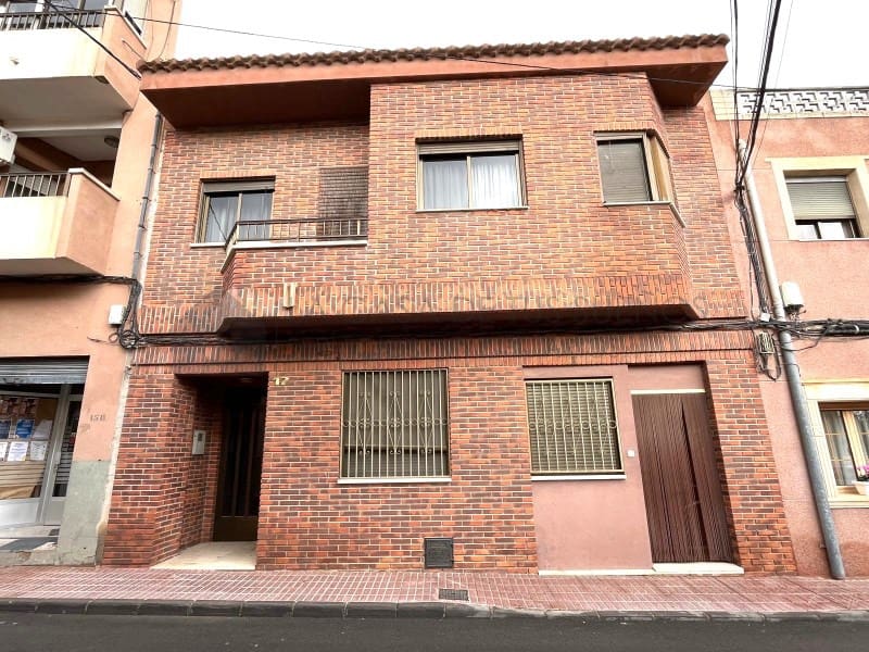 6 bedroom Townhouse for sale in Salinas - € 160,000 (Ref: 9847450)