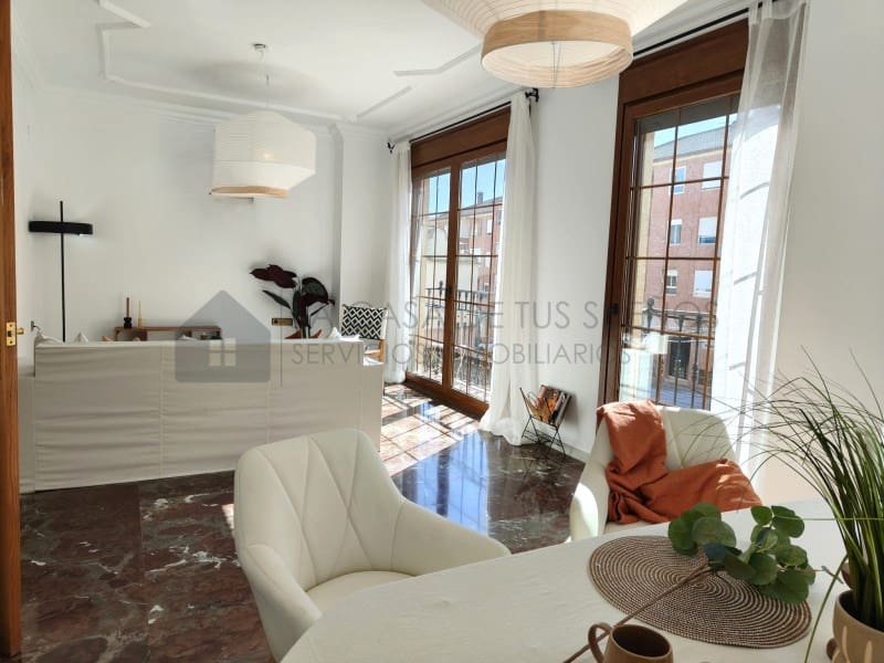 4 quarto Casa em Banda para venda em Sax com garagem - 245 000 € (Ref: 9847454)