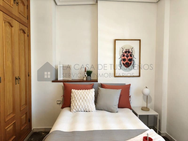 4 quarto Casa em Banda para venda em Sax com garagem - 245 000 € (Ref: 9847454)