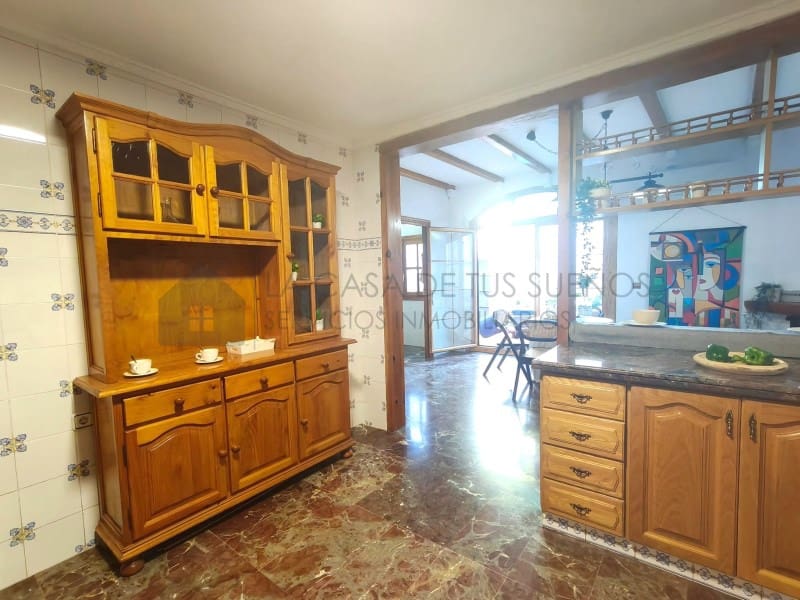 4 quarto Casa em Banda para venda em Sax com garagem - 245 000 € (Ref: 9847454)