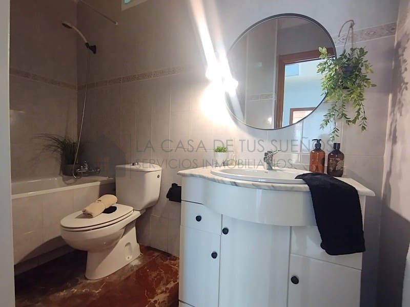 4 quarto Casa em Banda para venda em Sax com garagem - 245 000 € (Ref: 9847454)