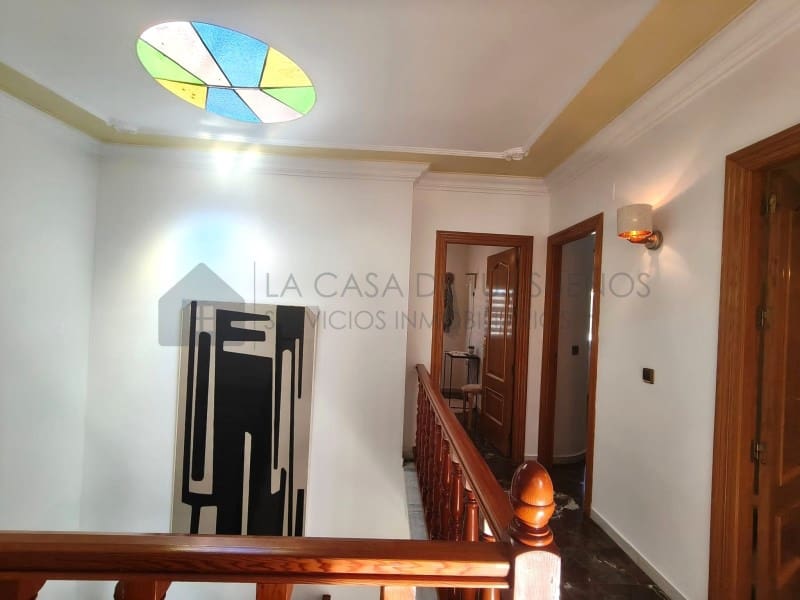 4 quarto Casa em Banda para venda em Sax com garagem - 245 000 € (Ref: 9847454)