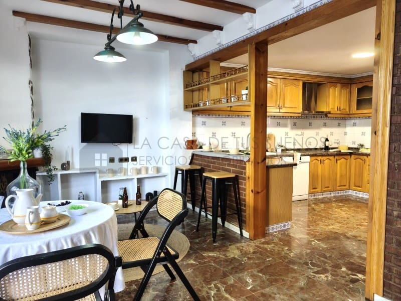 4 quarto Casa em Banda para venda em Sax com garagem - 245 000 € (Ref: 9847454)