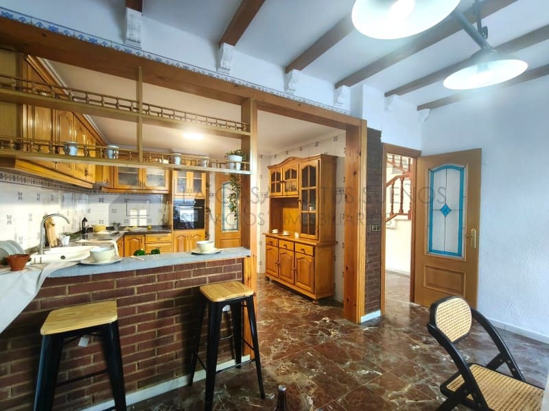 4 quarto Casa em Banda para venda em Sax com garagem - 245 000 € (Ref: 9847454)