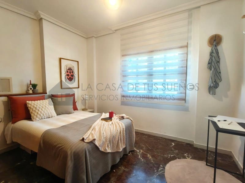 4 quarto Casa em Banda para venda em Sax com garagem - 245 000 € (Ref: 9847454)