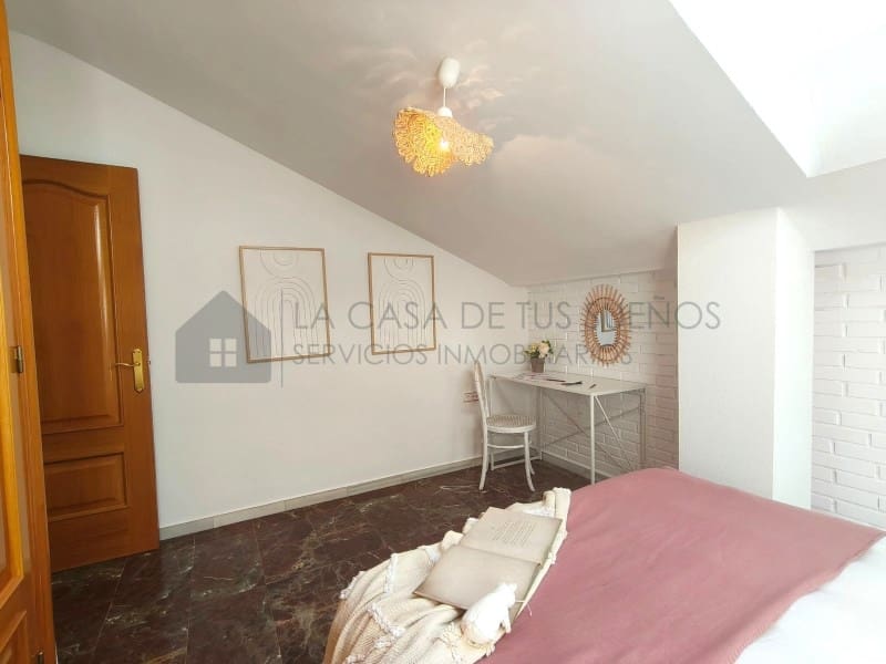 4 quarto Casa em Banda para venda em Sax com garagem - 245 000 € (Ref: 9847454)