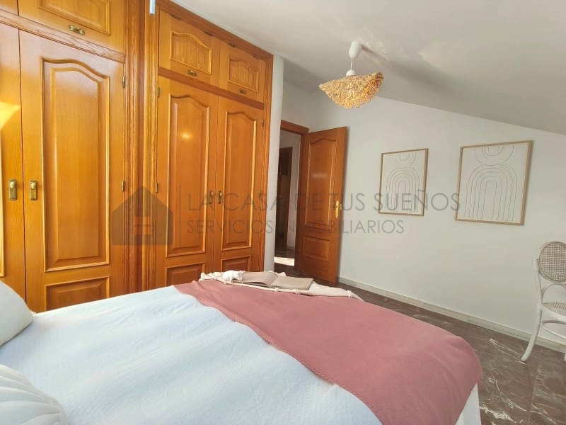 4 quarto Casa em Banda para venda em Sax com garagem - 245 000 € (Ref: 9847454)