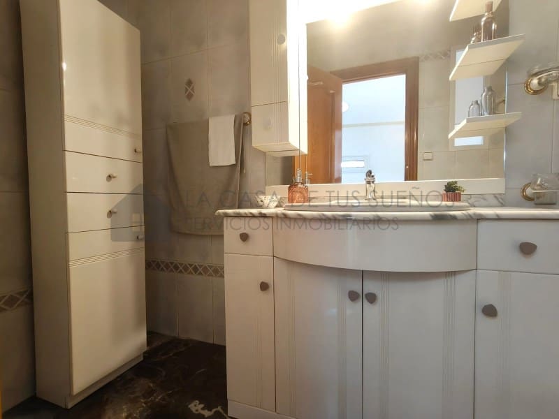 4 quarto Casa em Banda para venda em Sax com garagem - 245 000 € (Ref: 9847454)
