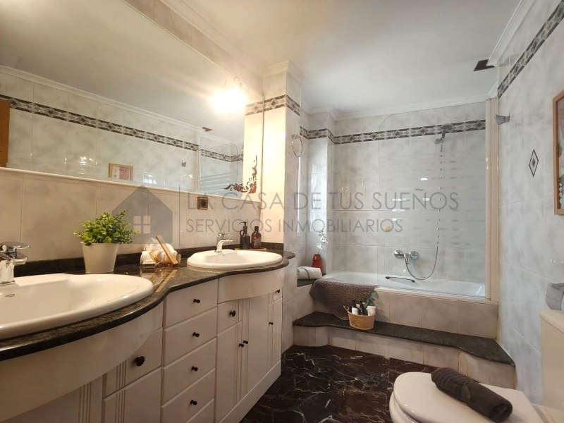 4 quarto Casa em Banda para venda em Sax com garagem - 245 000 € (Ref: 9847454)