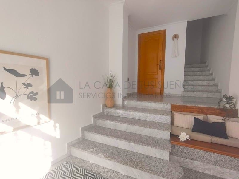4 quarto Casa em Banda para venda em Sax com garagem - 245 000 € (Ref: 9847454)