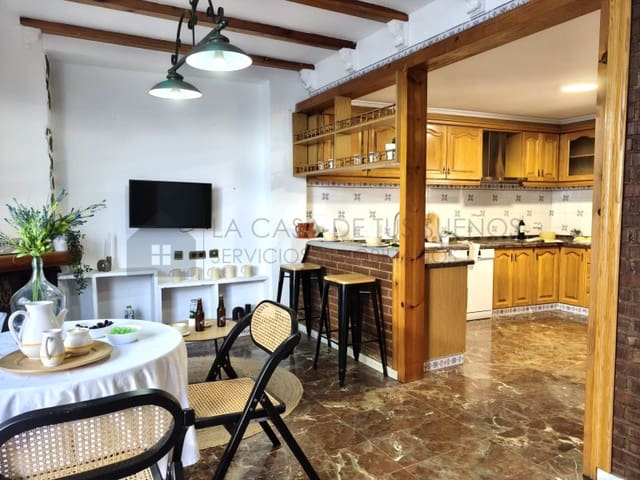 4 quarto Casa em Banda para venda em Sax com garagem - 245 000 € (Ref: 9847454)