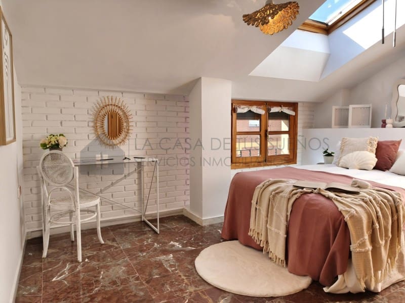 4 quarto Casa em Banda para venda em Sax com garagem - 245 000 € (Ref: 9847454)