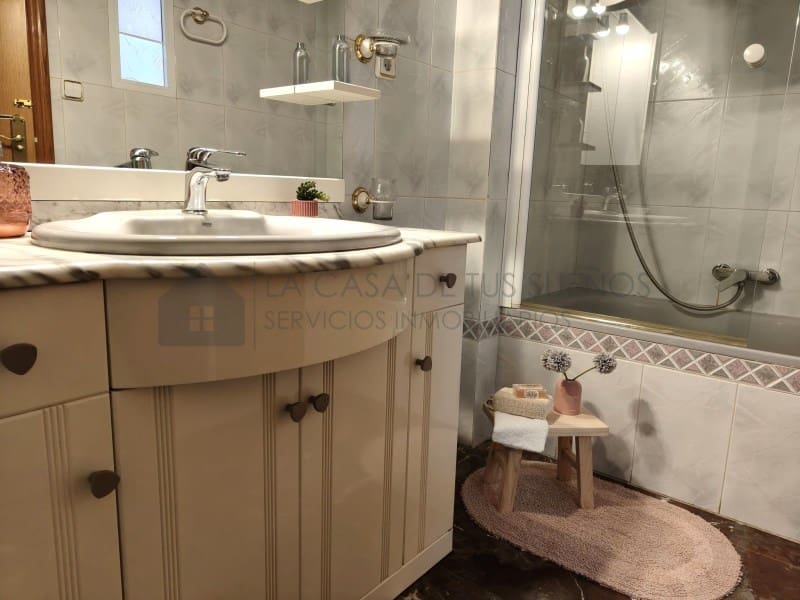 4 quarto Casa em Banda para venda em Sax com garagem - 245 000 € (Ref: 9847454)