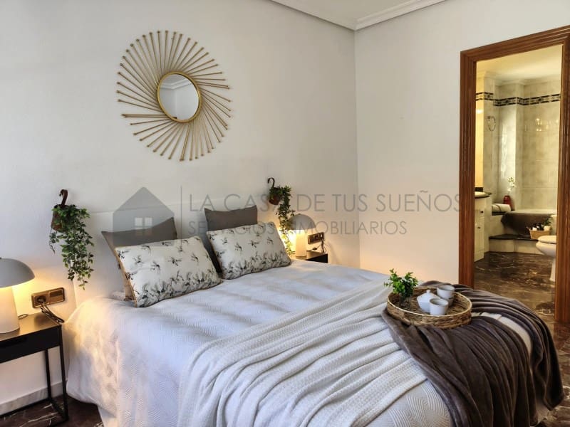 4 quarto Casa em Banda para venda em Sax com garagem - 245 000 € (Ref: 9847454)