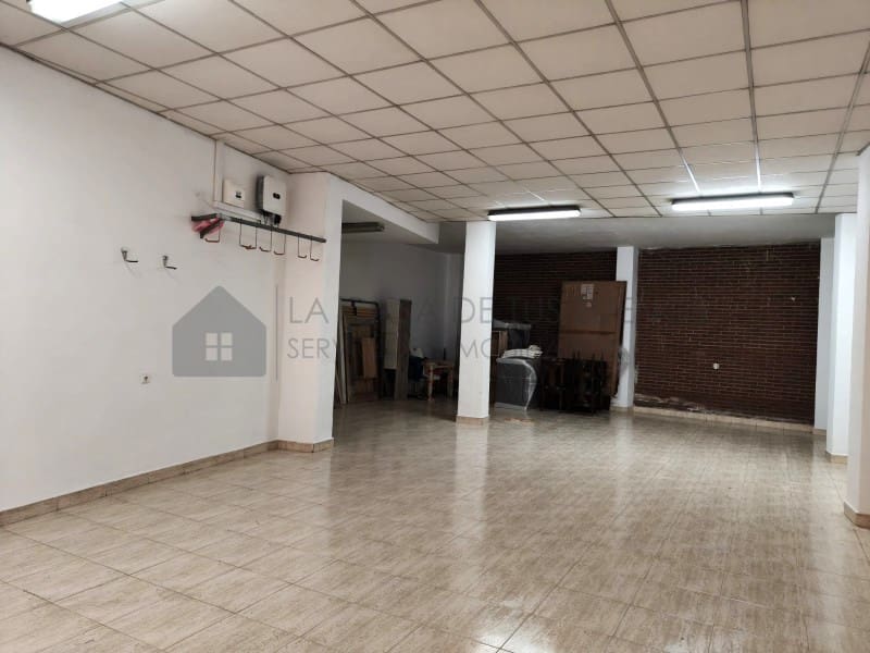4 quarto Casa em Banda para venda em Sax com garagem - 245 000 € (Ref: 9847454)