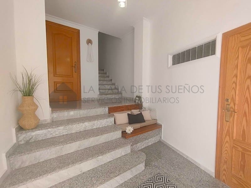 4 quarto Casa em Banda para venda em Sax com garagem - 245 000 € (Ref: 9847454)