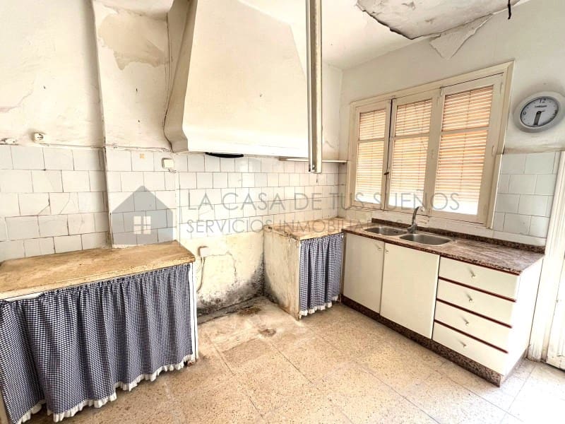 Casa de 4 habitaciones en Sax en venta - 83.700 € (Ref: 9847455)