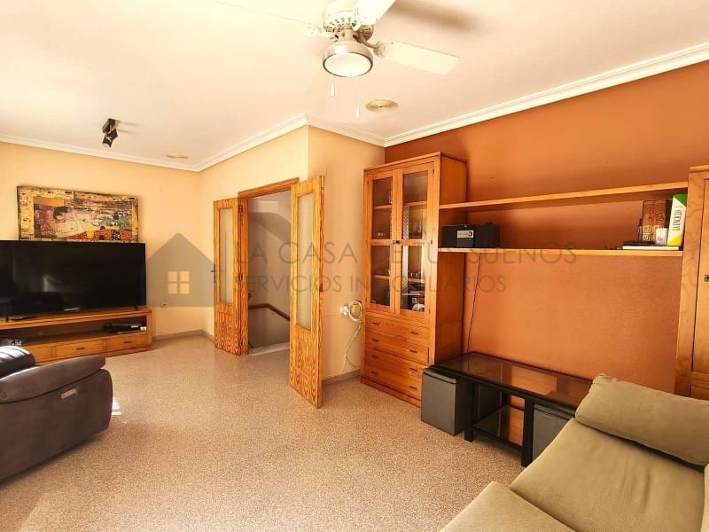 4 bedroom Townhouse for sale in Petrel / Petrer - € 219,700 (Ref: 9847456)