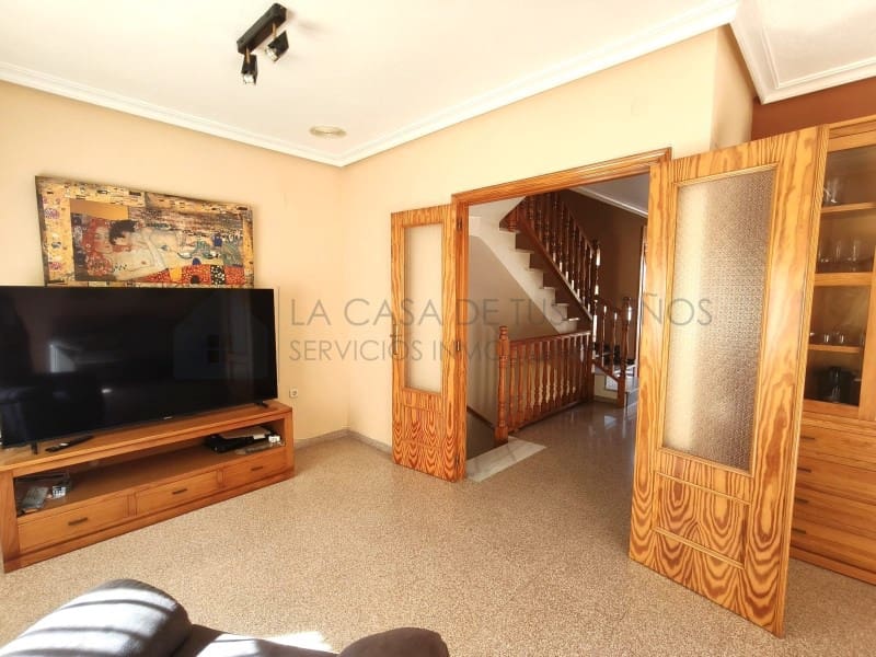 4 bedroom Townhouse for sale in Petrel / Petrer - € 219,700 (Ref: 9847456)