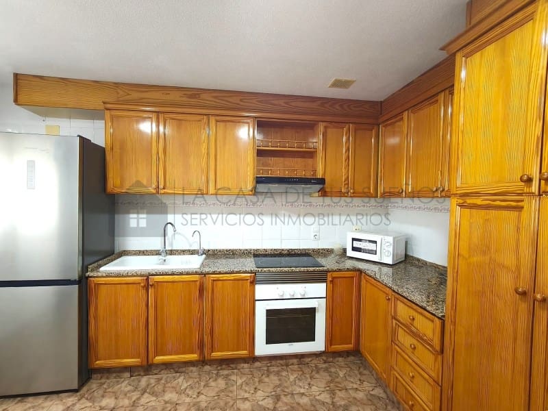 4 bedroom Townhouse for sale in Petrel / Petrer - € 219,700 (Ref: 9847456)