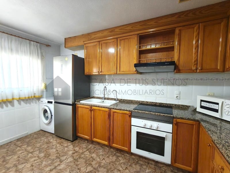 4 bedroom Townhouse for sale in Petrel / Petrer - € 219,700 (Ref: 9847456)