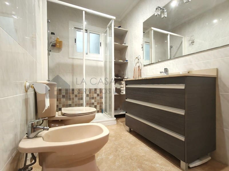 4 bedroom Townhouse for sale in Petrel / Petrer - € 219,700 (Ref: 9847456)