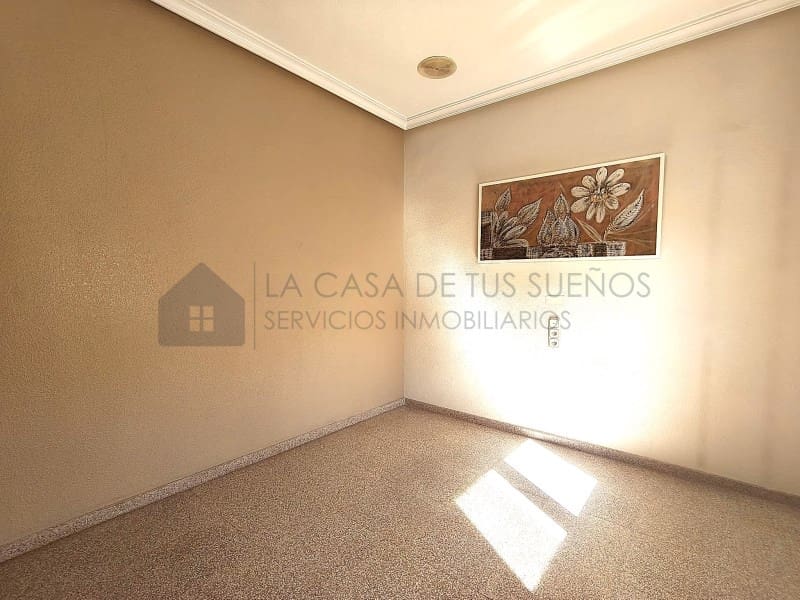 4 bedroom Townhouse for sale in Petrel / Petrer - € 219,700 (Ref: 9847456)