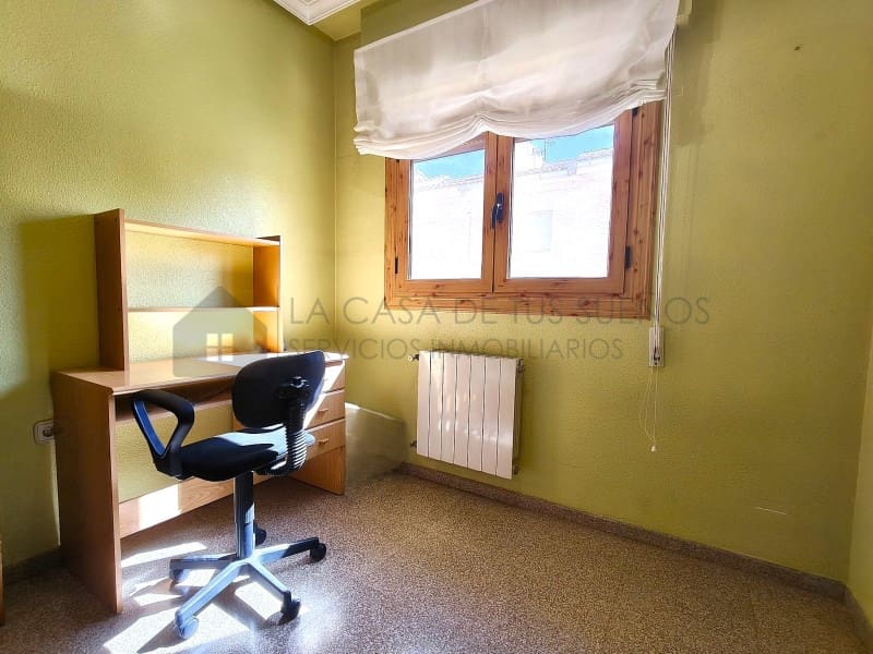 4 bedroom Townhouse for sale in Petrel / Petrer - € 219,700 (Ref: 9847456)