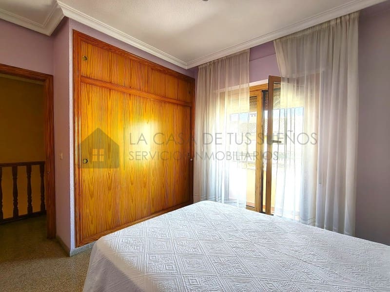 4 bedroom Townhouse for sale in Petrel / Petrer - € 219,700 (Ref: 9847456)