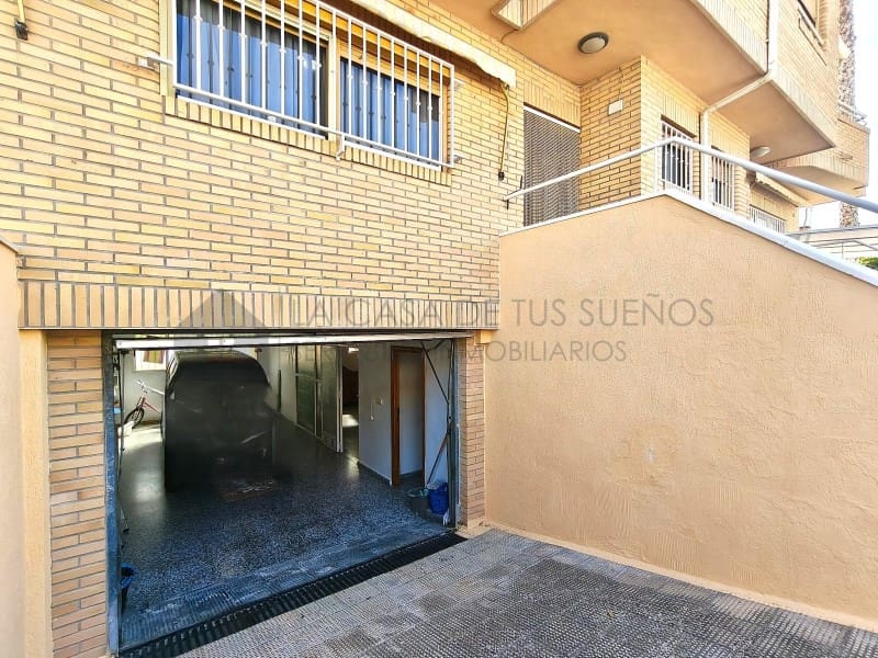 4 bedroom Townhouse for sale in Petrel / Petrer - € 219,700 (Ref: 9847456)