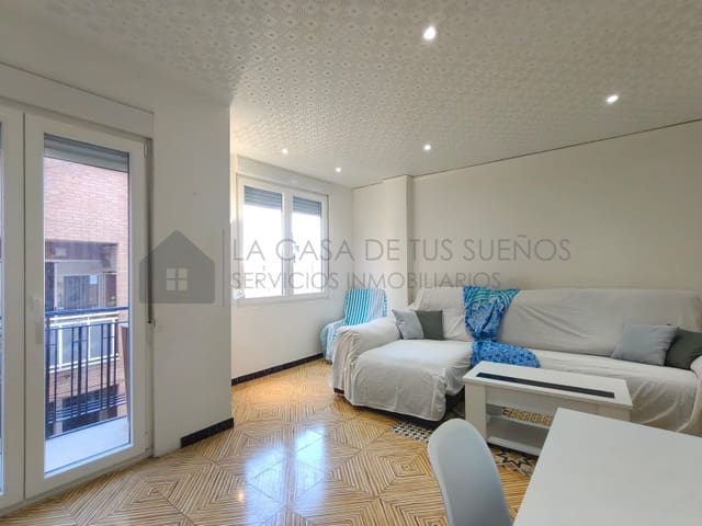 3 sypialnia Mieszkanie na sprzedaż w Sax - 73 700 € (Ref: 9847457)