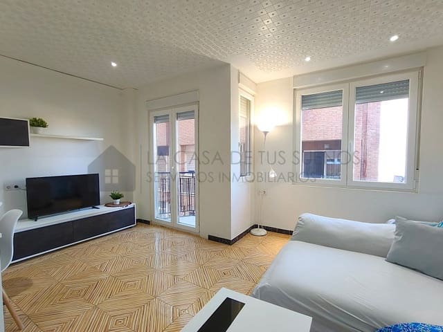3 sypialnia Mieszkanie na sprzedaż w Sax - 73 700 € (Ref: 9847457)