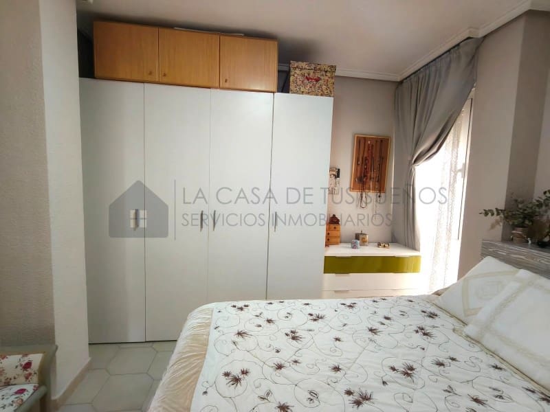 3 bedroom Flat for sale in Elda - € 145,000 (Ref: 9847458)