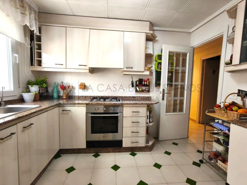 3 bedroom Flat for sale in Elda - € 145,000 (Ref: 9847458)