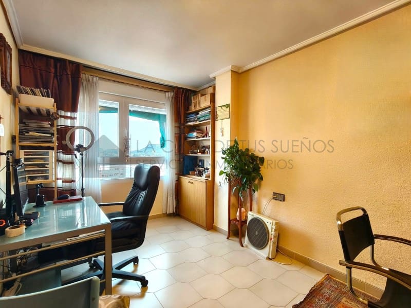 3 bedroom Flat for sale in Elda - € 145,000 (Ref: 9847458)