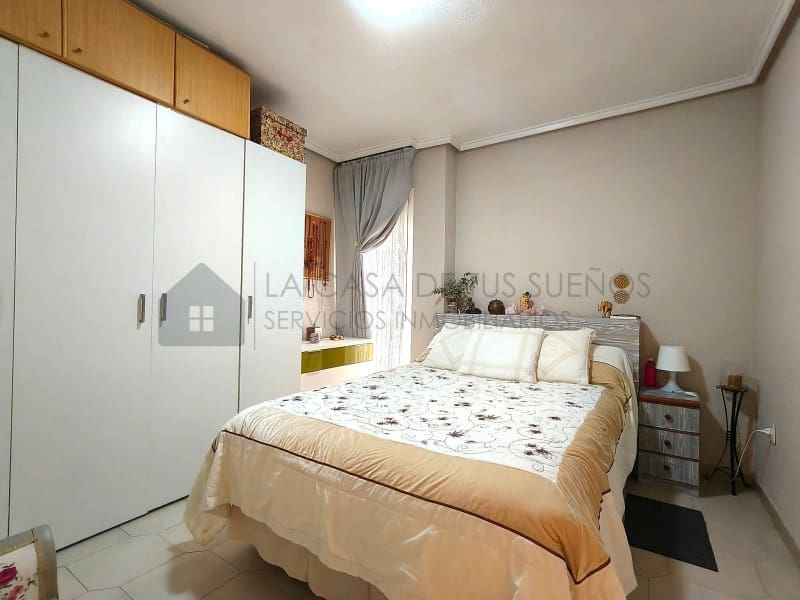 3 bedroom Flat for sale in Elda - € 145,000 (Ref: 9847458)