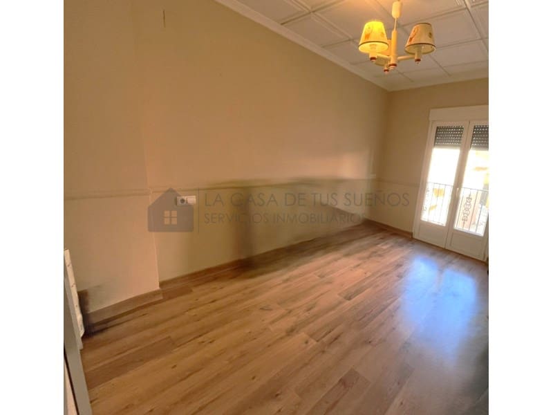 5 bedroom Townhouse for sale in Sax with garage - € 237,000 (Ref: 9847459)