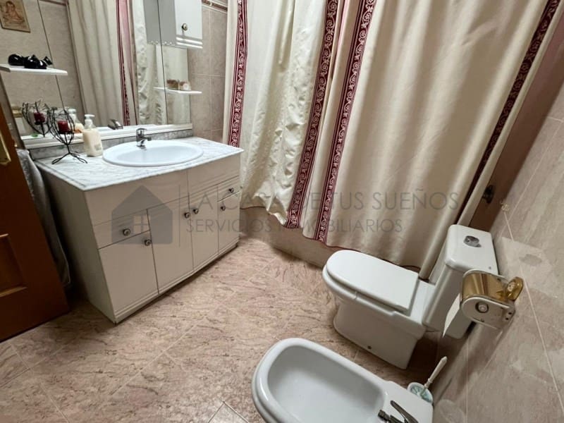5 bedroom Townhouse for sale in Sax with garage - € 237,000 (Ref: 9847459)