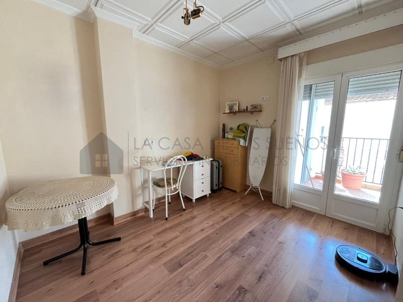 5 bedroom Townhouse for sale in Sax with garage - € 237,000 (Ref: 9847459)